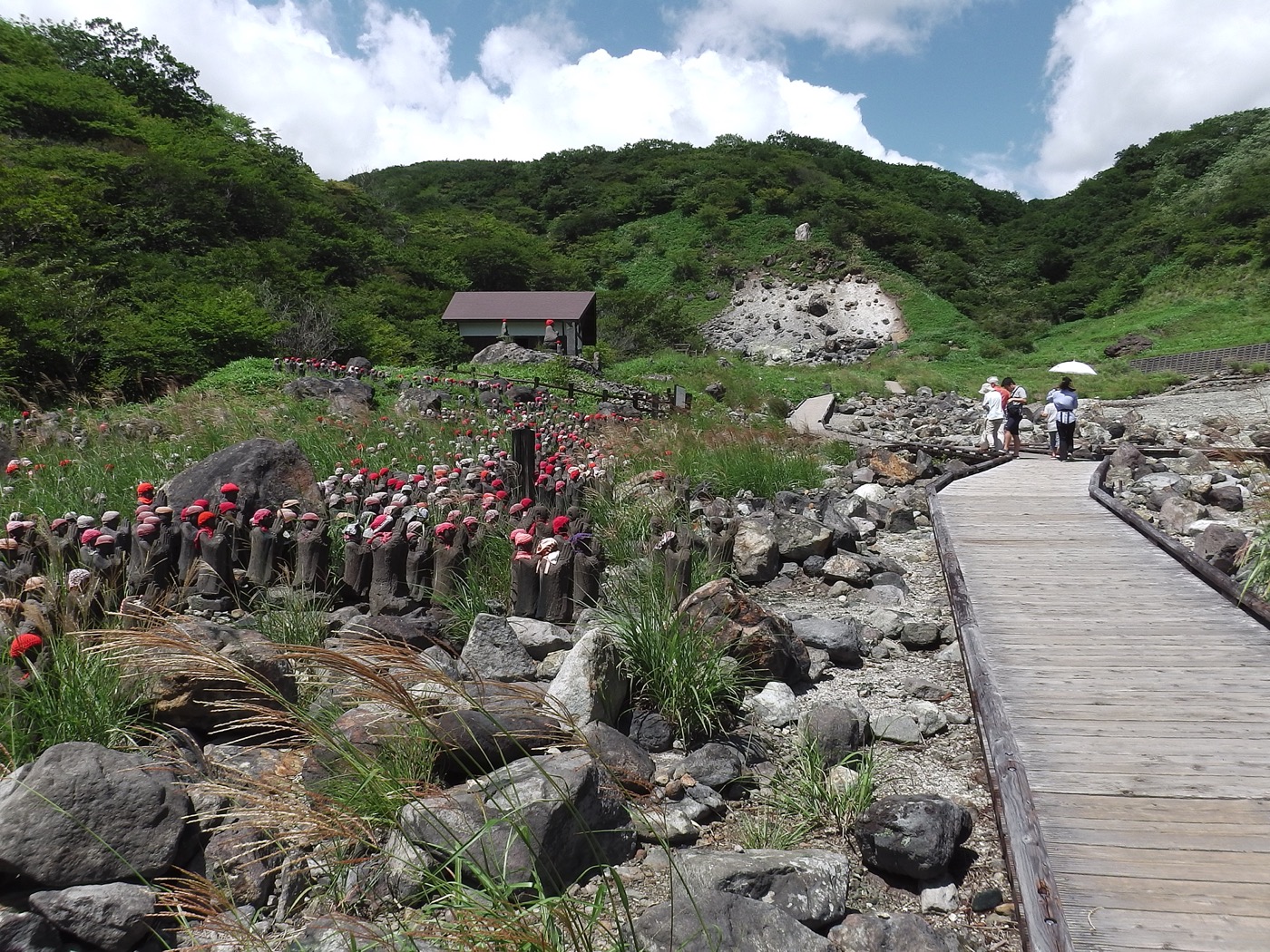 那須・殺生石 賽の河原の地蔵群